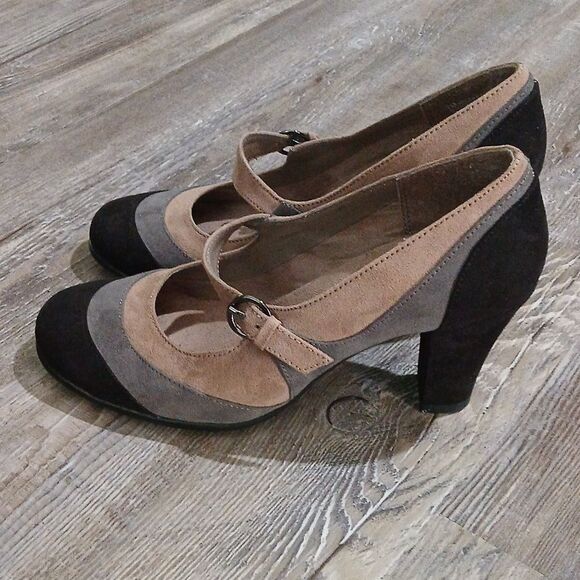 Aerosoles Roler Rink Mary Jane Pumps in Tan Gray Black Sz 7 NWOT - Picture 3 of 9